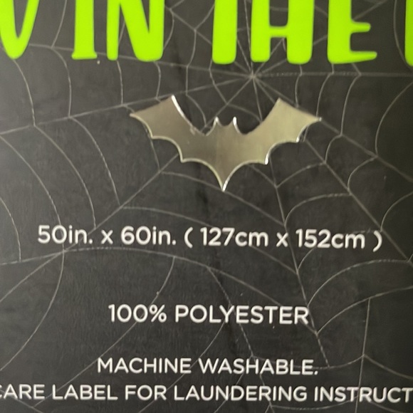 Urban Domain Skull Glow In The Dark Throw - Picture 5 of 5